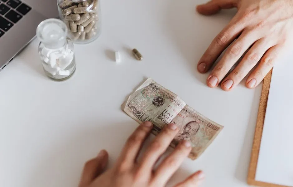 Pet Prescription Costs 2025: Generic vs Brand Name & Insurance