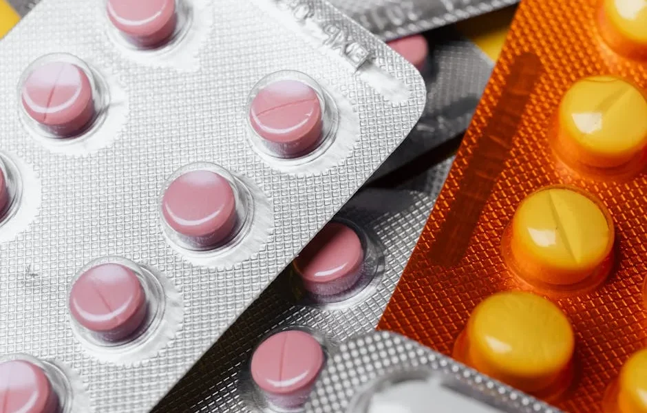 Prednisone vs Prednisolone for Pets: Key Differences 2025